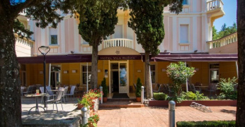 Hotel Vila Ružica (vstup do hotela)